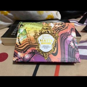 Okalan Fire 8 Color Eyeshadow Palette